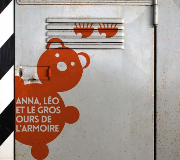 Anna, Léo et le gros ours de l'armoire