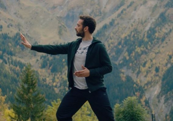 Debout sur la montagne