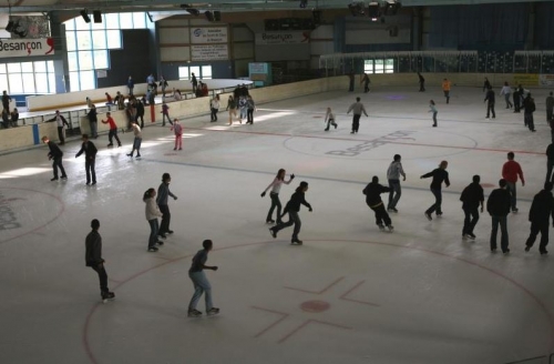 Soirée Laser - Patinoire Lafayette Besançon > Prestations > Studio Plus